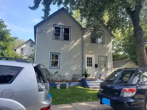 219 Bluff Ct, Waukegan, IL 60085