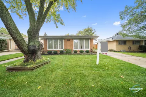 2634 Kensington Ave, Westchester, IL 60154