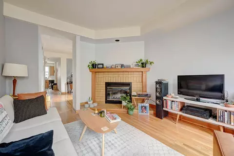 1217 W George St, Chicago, IL 60657 photo 26