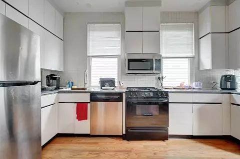 1217 W George St, Chicago, IL 60657 photo 7