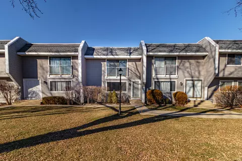5119 Carol Ln, Gurnee, IL 60031