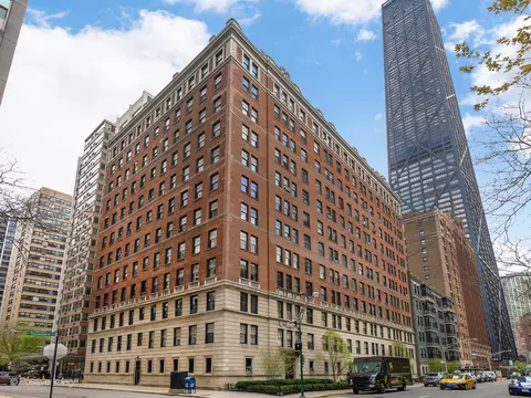 237 E Delaware Pl #6B, Chicago, IL 60611
