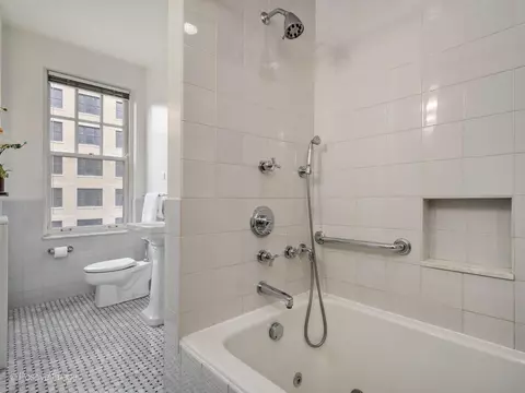 237 E Delaware Pl #6B, Chicago, IL 60611 photo 28