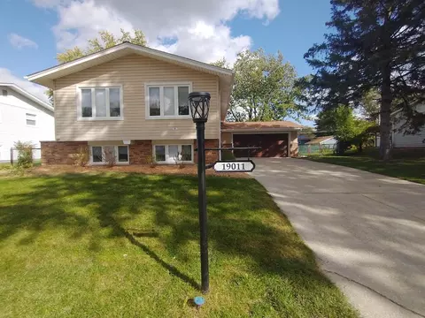 19011 Keeler Ave, Country Club Hills, IL 60478