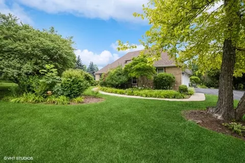 380 Greenfeather Ln, Elgin, IL 60123 photo 3