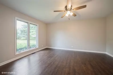 380 Greenfeather Ln, Elgin, IL 60123 photo 13
