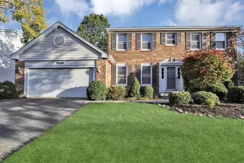 1720 Green River Dr, Schaumburg, IL 60194
