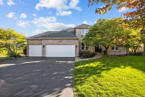39 W253 Sheldon Ct, Geneva, IL 60134