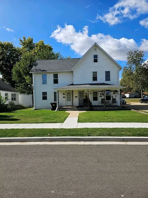 214 3rd Ave, Rock Falls, IL 61071