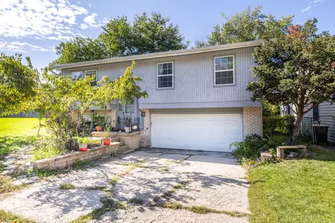 646 S Neltnor Blvd, West Chicago, IL 60185