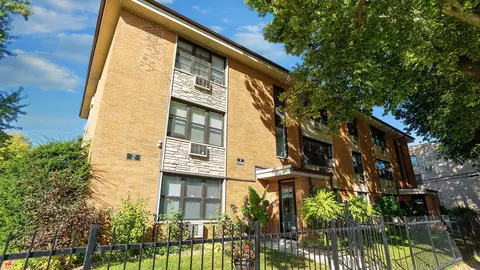 1600 W Jarvis St #2C, Chicago, IL 60626
