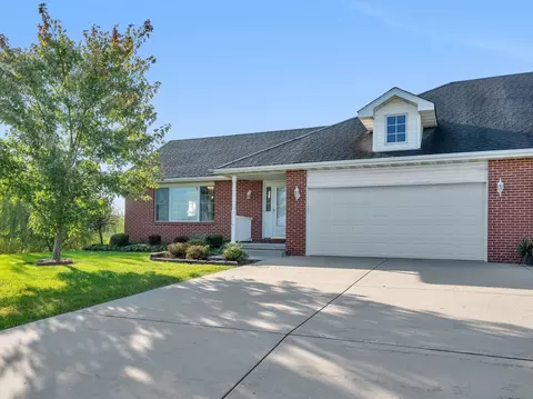 1335 E Stellon St, Diamond, IL 60416
