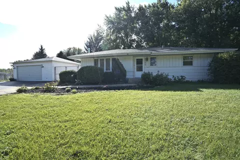 6759 Country Ln, Rockford, IL 61109
