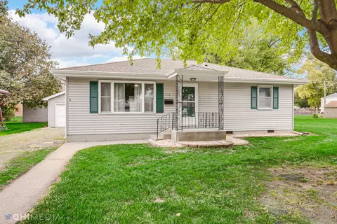 313 Douglas Dr, Bradley, IL 60915
