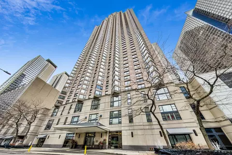 401 E Ontario St #4406, Chicago, IL 60611