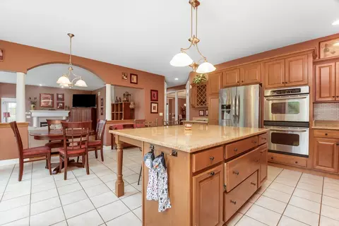 13025 Skyline Dr, Plainfield, IL 60585 photo 9