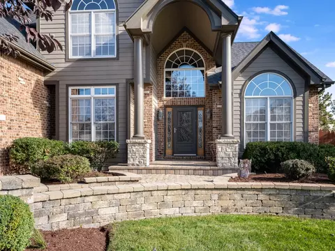 13025 Skyline Dr, Plainfield, IL 60585 photo 2