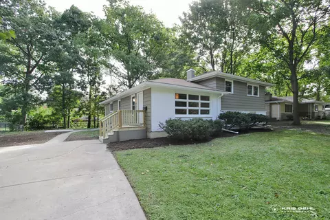 513 Kirkwood Ave, Winthrop Harbor, IL 60096