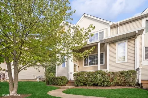 6262 Nugget Cir, Hanover Park, IL 60133