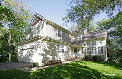 739 Seybrooke Ln, Crystal Lake, IL 60012