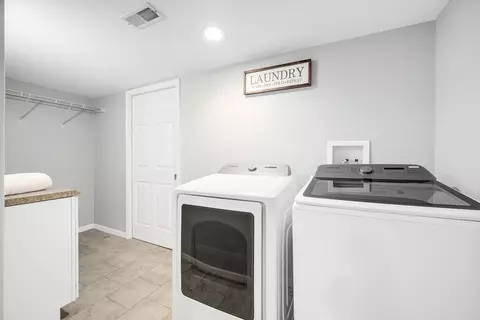 930 Walnut Dr, Darien, IL 60561 photo 25