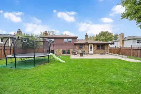 930 Walnut Dr, Darien, IL 60561 photo 28