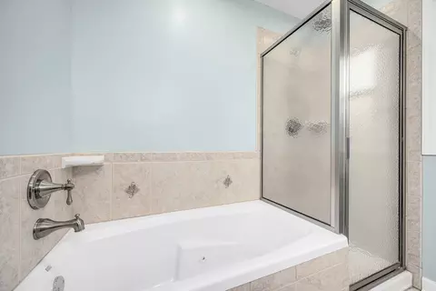 930 Walnut Dr, Darien, IL 60561 photo 17