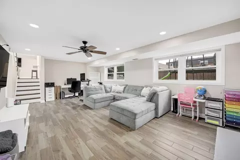 930 Walnut Dr, Darien, IL 60561 photo 22