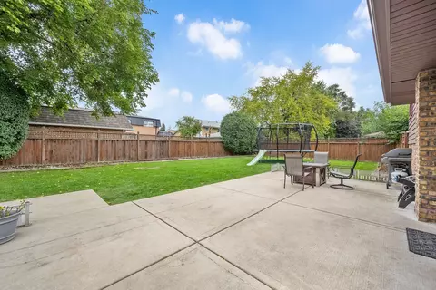 930 Walnut Dr, Darien, IL 60561 photo 29