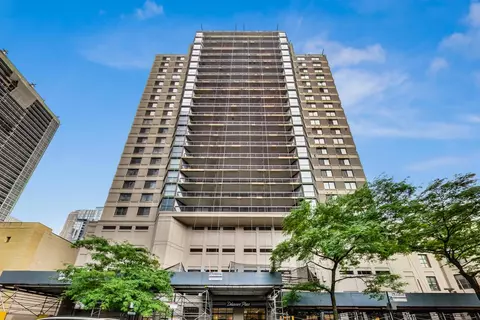 33 W Delaware Pl #21E, Chicago, IL 60610