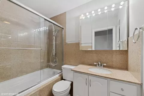 682 Brighton Pl, Wheeling, IL 60090 photo 9