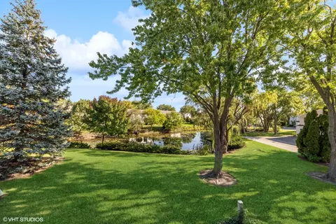 682 Brighton Pl, Wheeling, IL 60090 photo 13