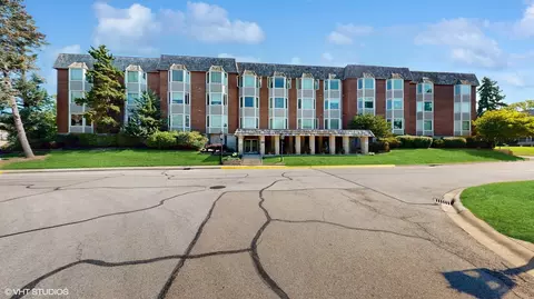 2400 Archbury Ln #3D, Park Ridge, IL 60068