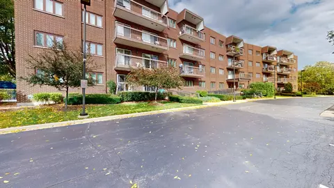 400 E Dundee Rd #307, Buffalo Grove, IL 60089