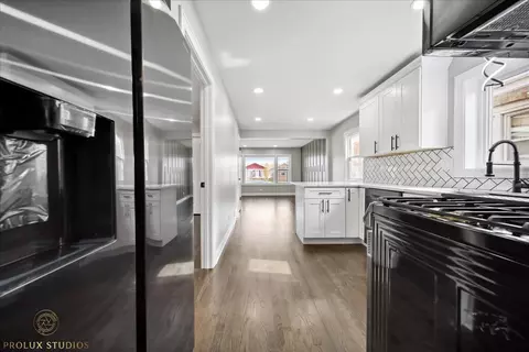 9244 S Normal Ave, Chicago, IL 60620 photo 4