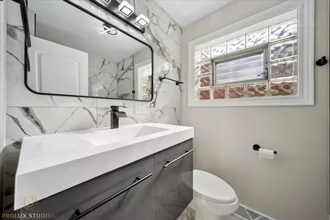 9244 S Normal Ave, Chicago, IL 60620 photo 8