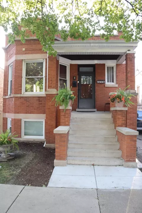 2226 S 59th Ct, Cicero, IL 60804