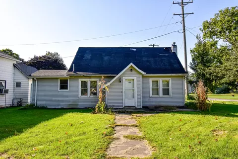 201 W Main St, Cornell, IL 61319