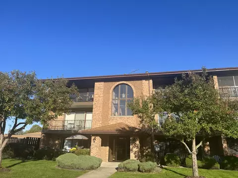 11109 Heritage Dr #5-3C, Palos Hills, IL 60465