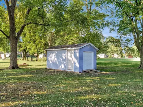 449 E William St, Bement, IL 61813 photo 37