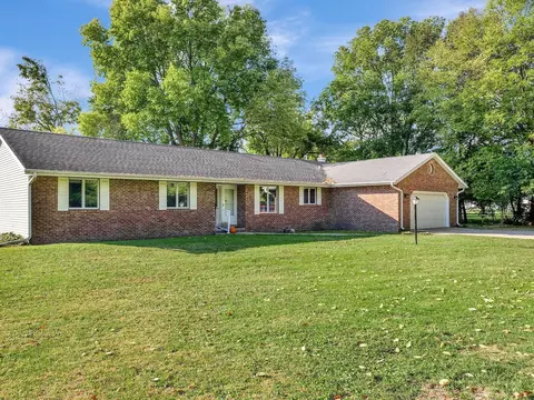 449 E William St, Bement, IL 61813