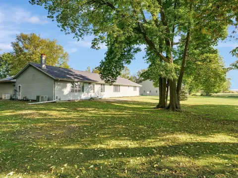 449 E William St, Bement, IL 61813 photo 38
