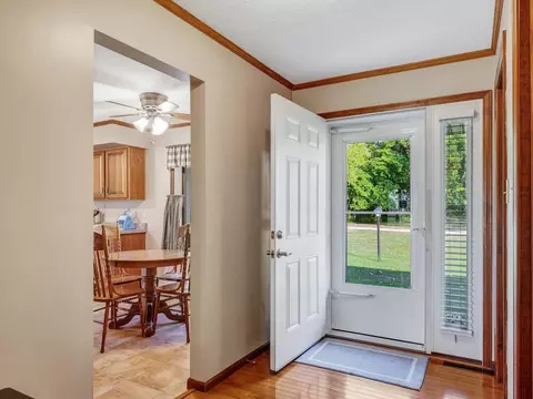 449 E William St, Bement, IL 61813 photo 6