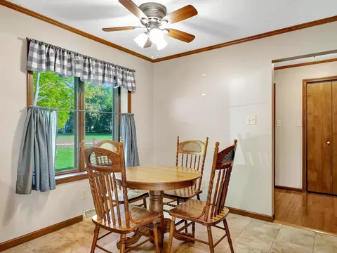 449 E William St, Bement, IL 61813 photo 8