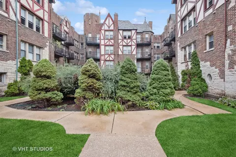 5717 N Kimball Ave #2N, Chicago, IL 60659