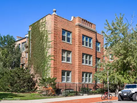2024 N Burling St #306, Chicago, IL 60614