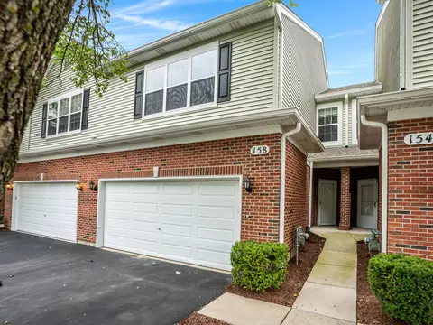 158 N Palmer Dr, Bolingbrook, IL 60490