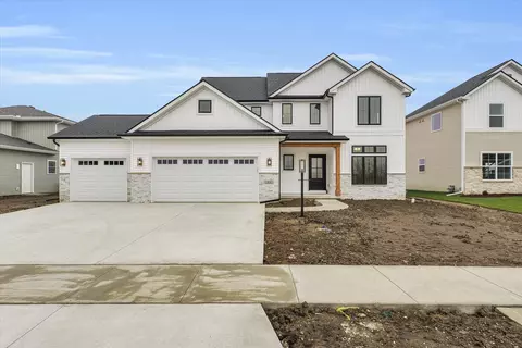 414 Harpers Fry, Savoy, IL 61874