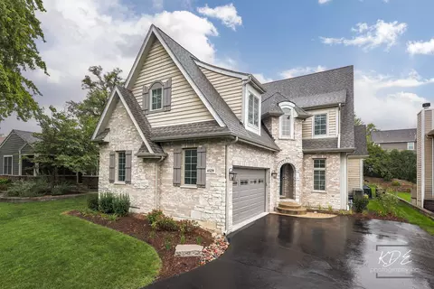 4529 Pershing Ave, Downers Grove, IL 60515