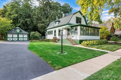 112 S Hickory Ave, Bartlett, IL 60103